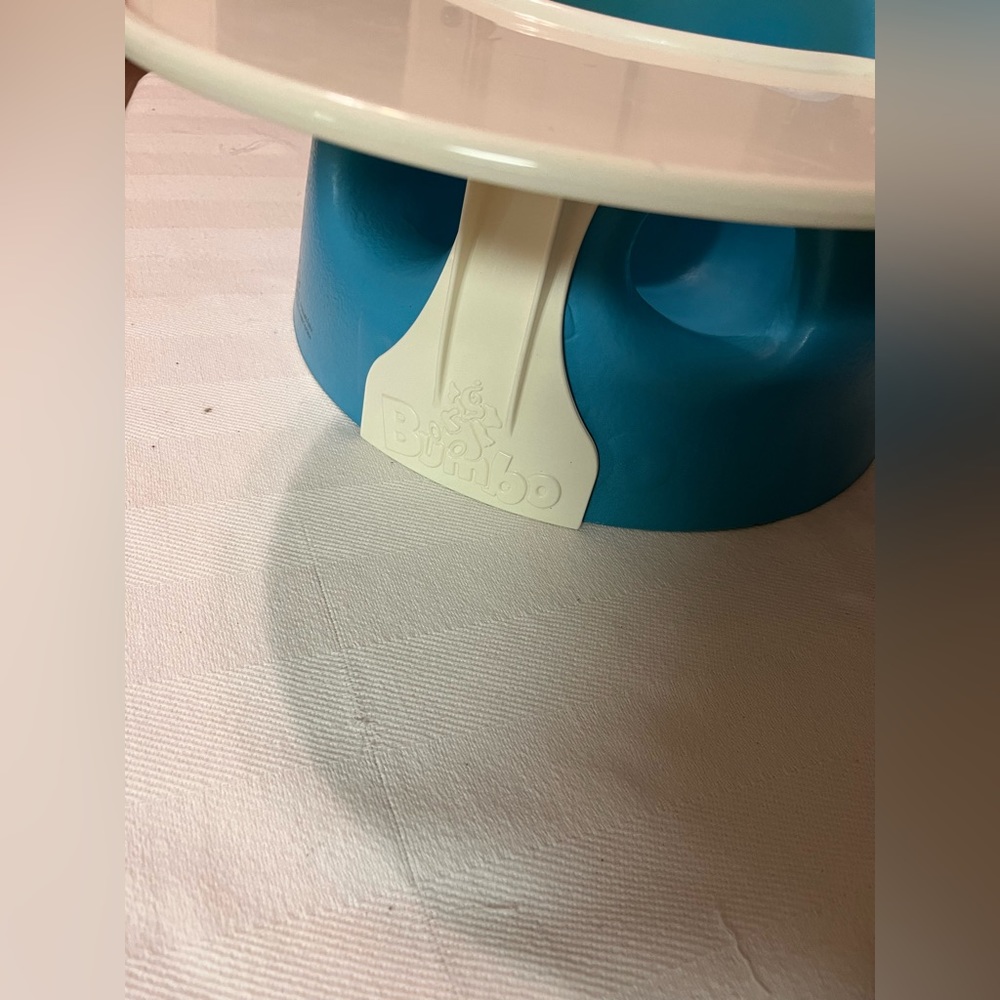Bumbo seat and tray